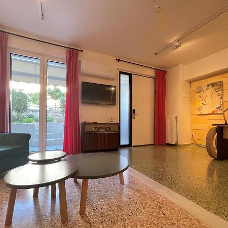 Apartamento Vouliagmeni Art Micro Loft Atenas Exterior foto